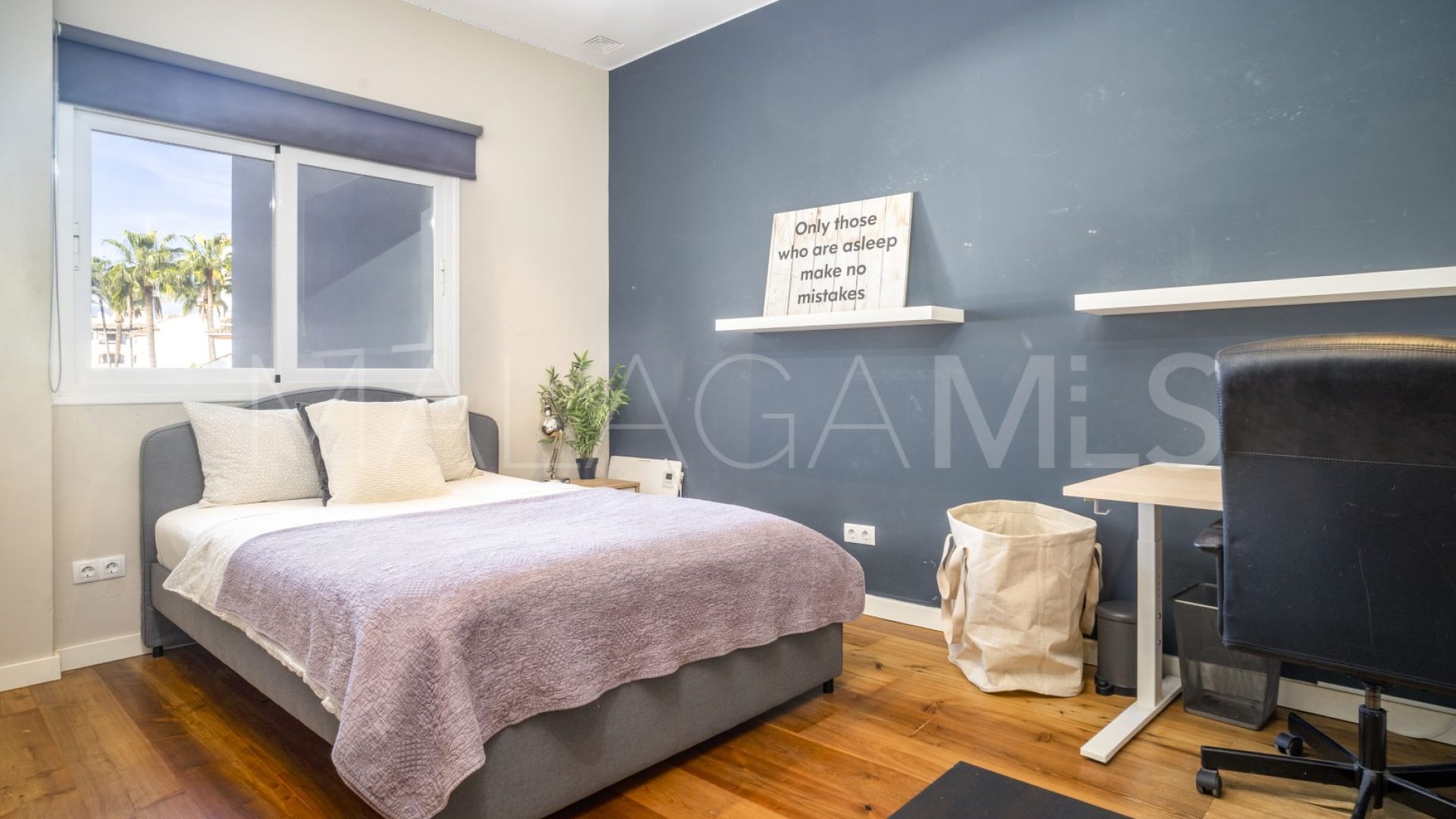 Lägenhet for sale in Royal Gardens