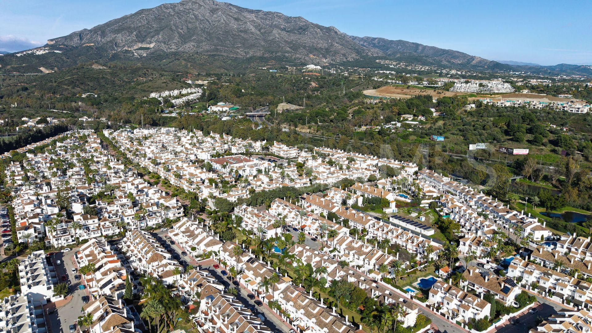 Reihenhaus for sale in Los Naranjos de Marbella