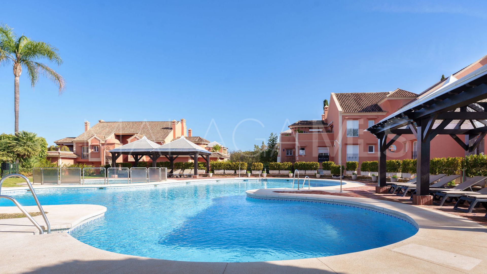 Buy 3 bedrooms duplex penthouse in Andalucia Alta