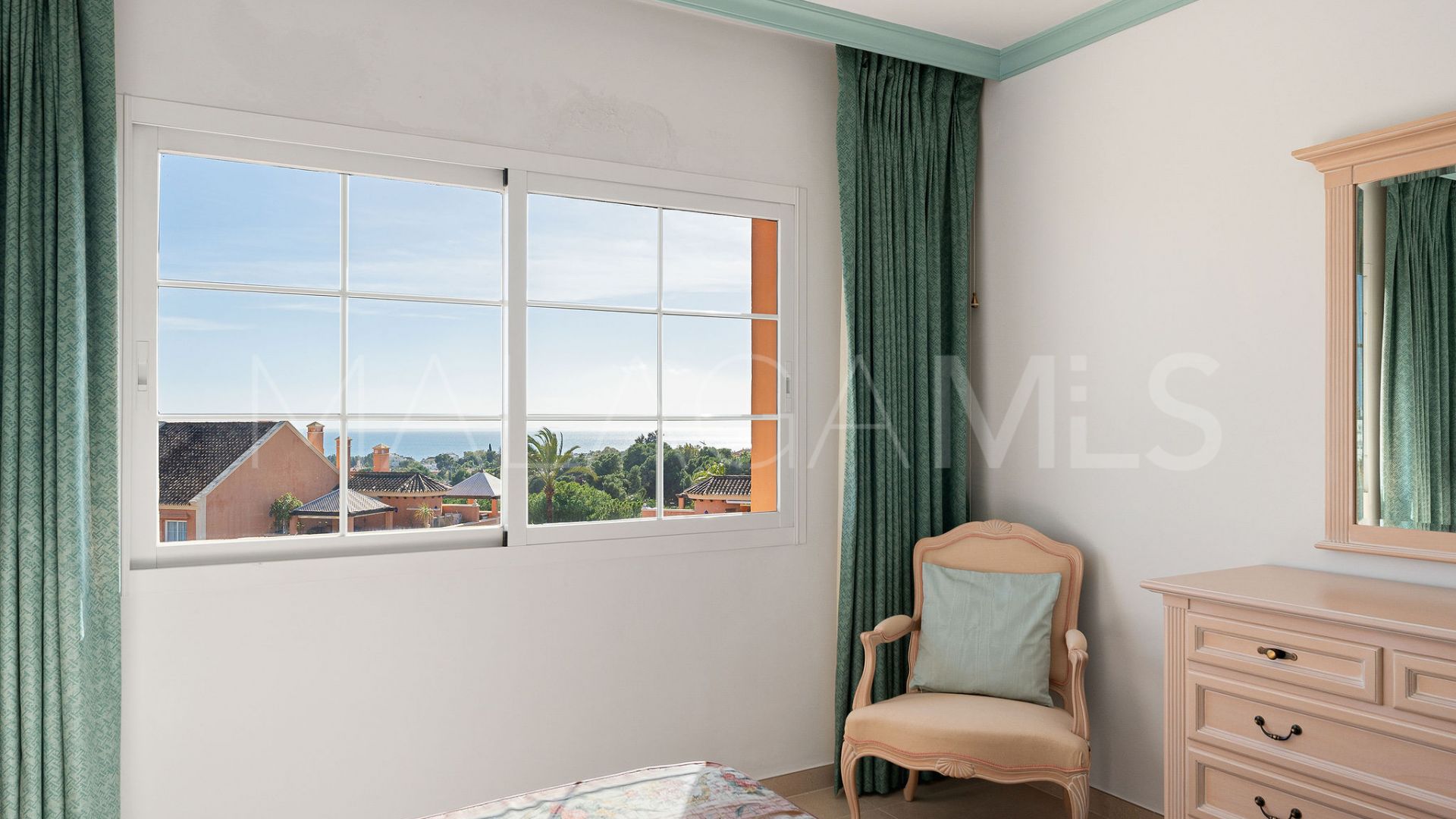 Buy 3 bedrooms duplex penthouse in Andalucia Alta