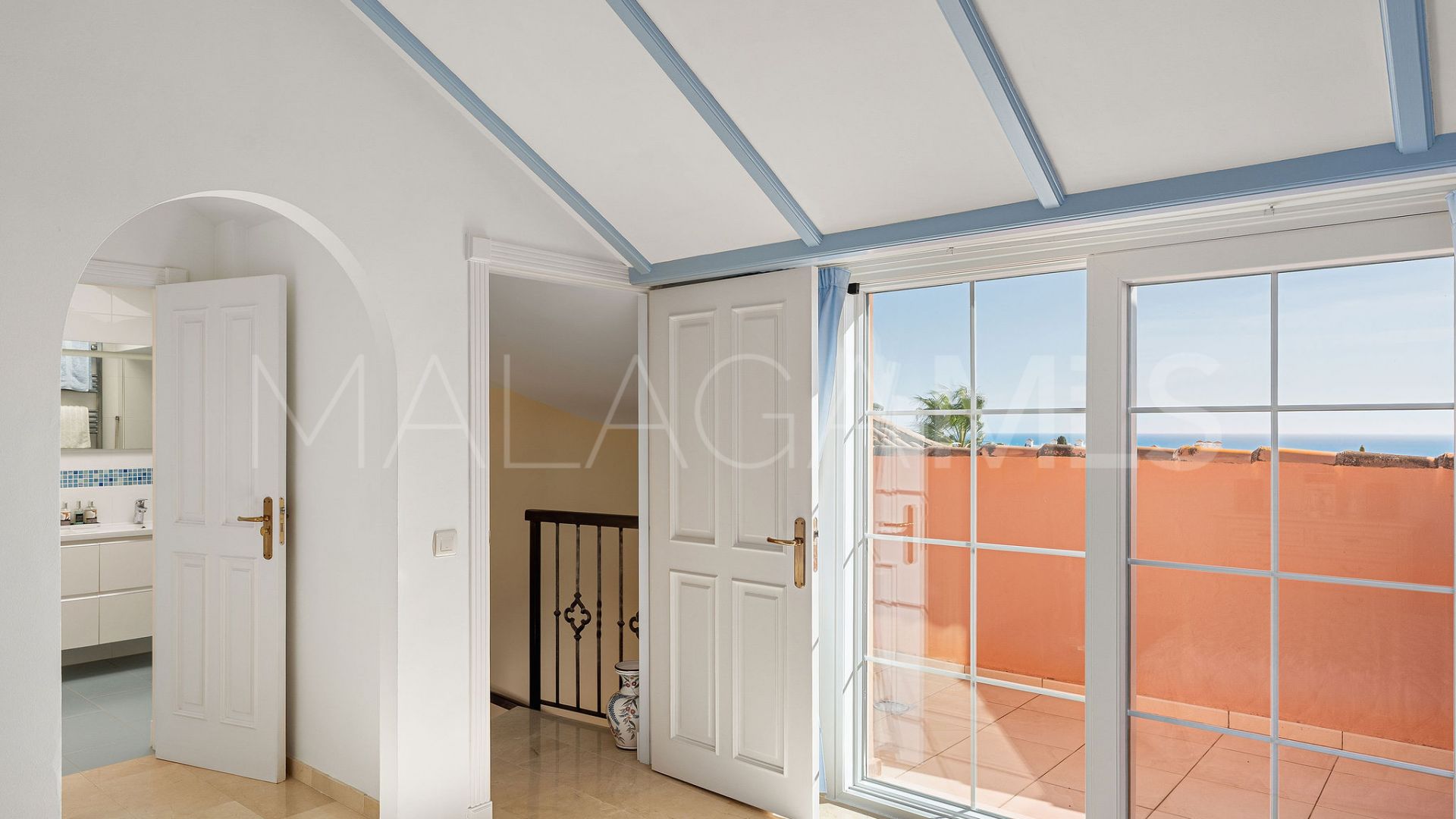 Buy 3 bedrooms duplex penthouse in Andalucia Alta