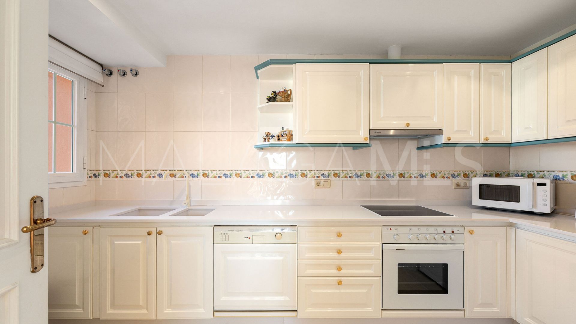 Buy 3 bedrooms duplex penthouse in Andalucia Alta