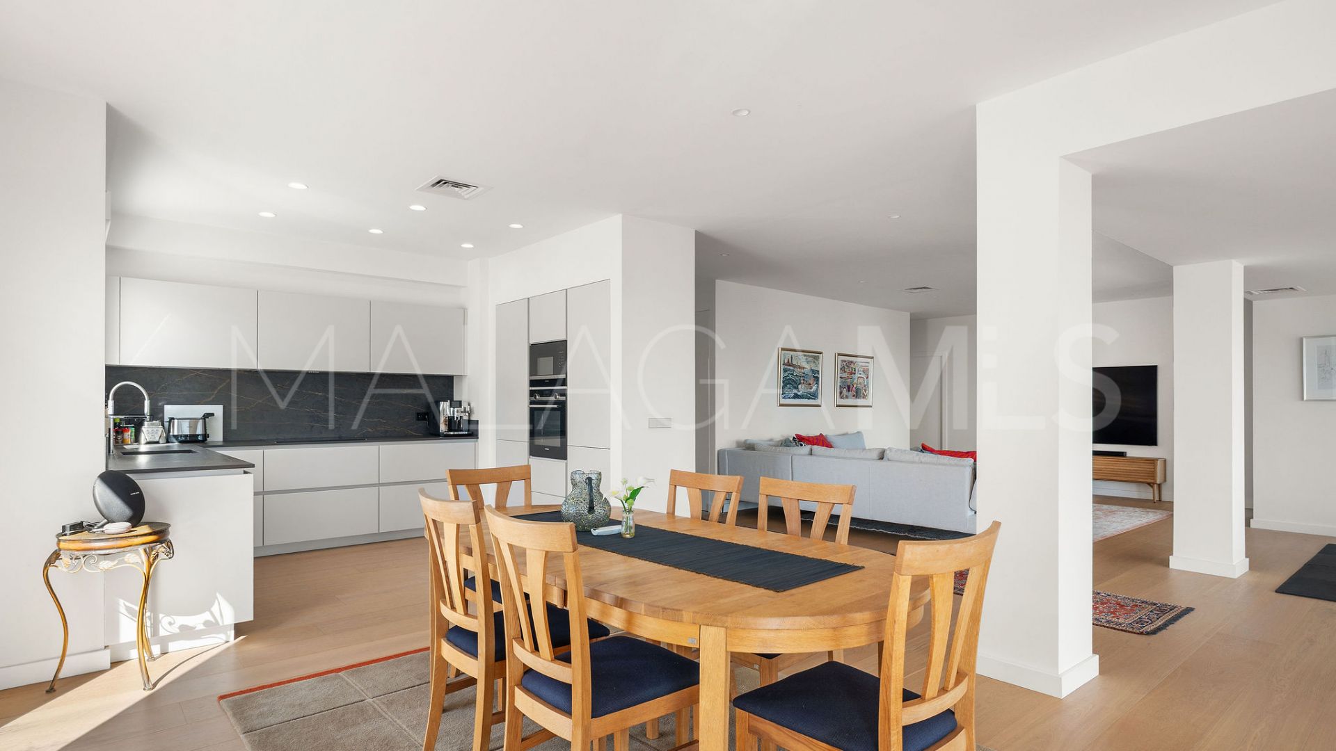 Wohnung for sale in Royal Gardens