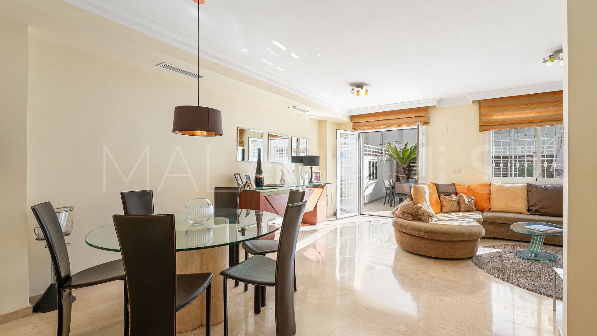 Radhus for sale in El Alcornoque