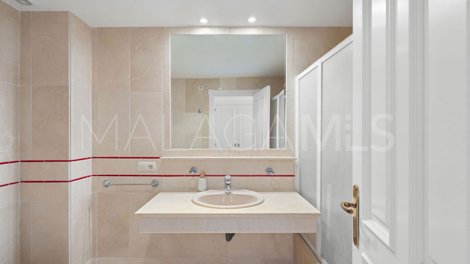 Buy duplex planta baja de 4 bedrooms in Andalucia Alta