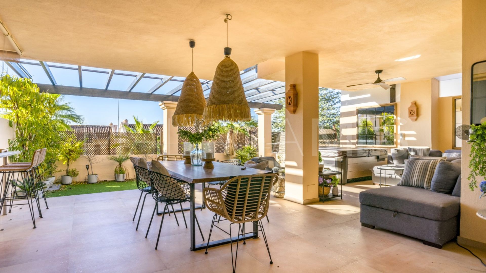 Ground floor apartment with 2 bedrooms for sale in Albatross Hill