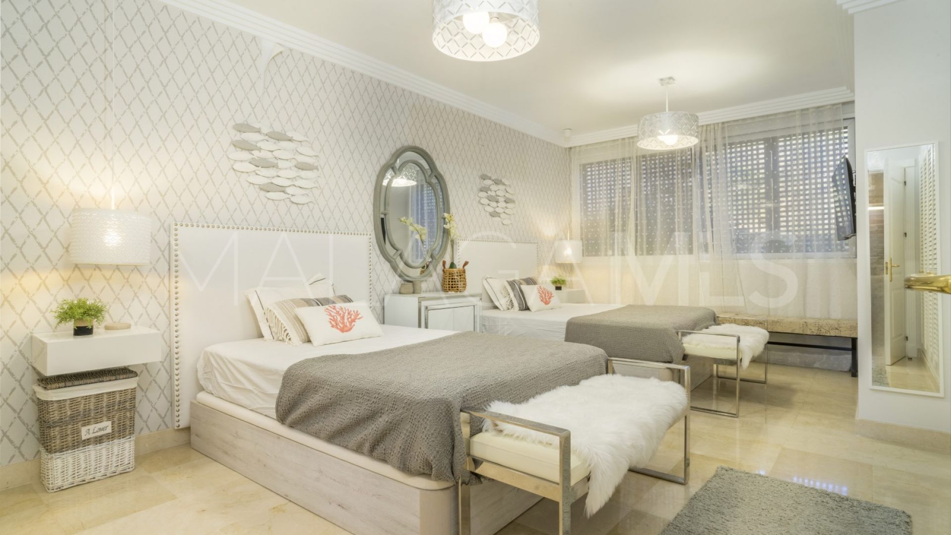 Ground floor apartment with 2 bedrooms for sale in Albatross Hill