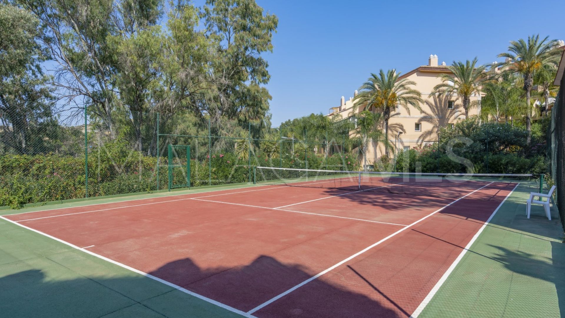 Ground floor apartment with 2 bedrooms for sale in Albatross Hill