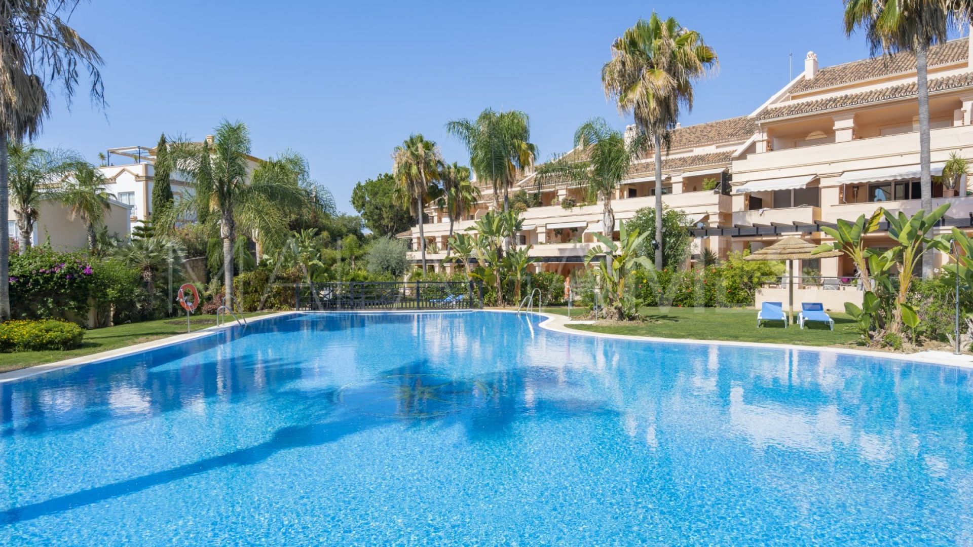 Ground floor apartment with 2 bedrooms for sale in Albatross Hill