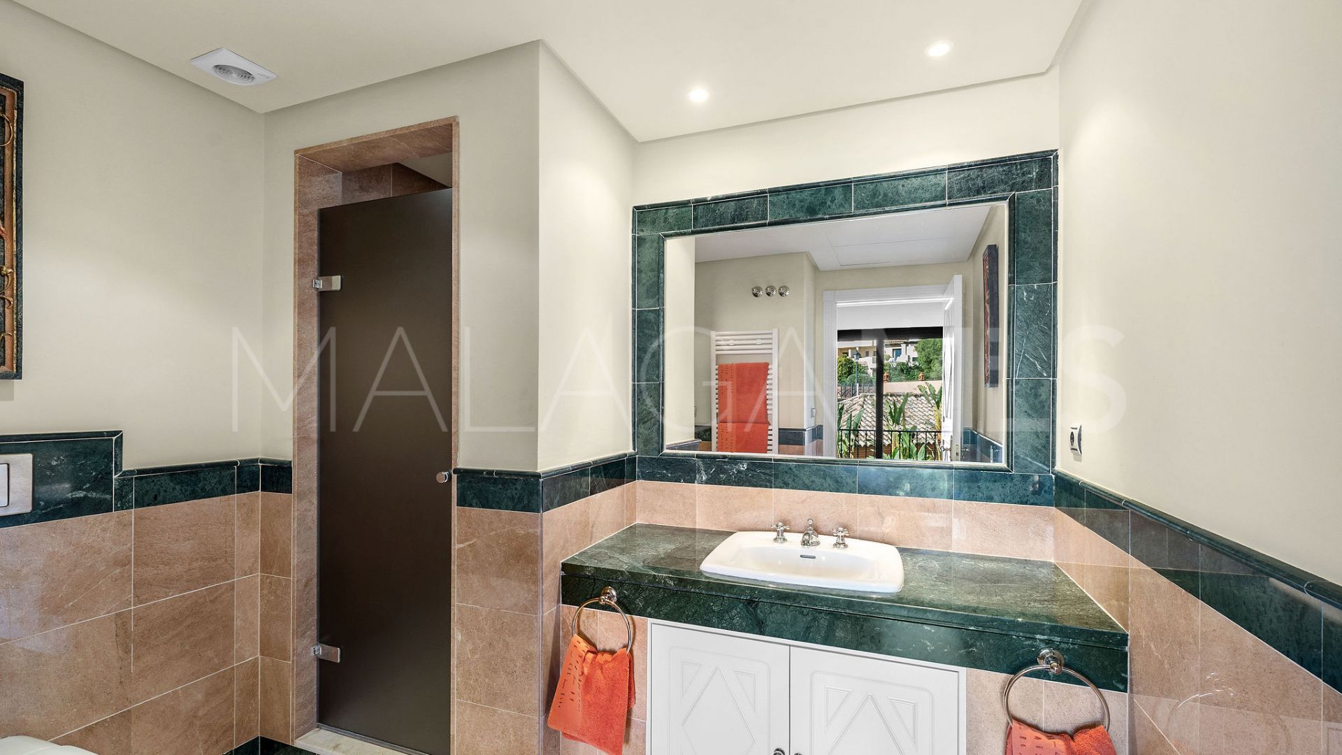 Lägenhet for sale in Aloha Park