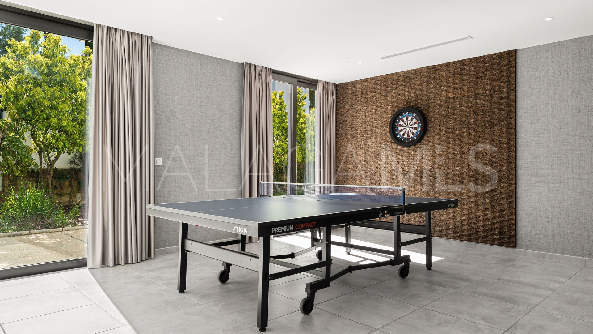 For sale 5 bedrooms villa in Los Flamingos