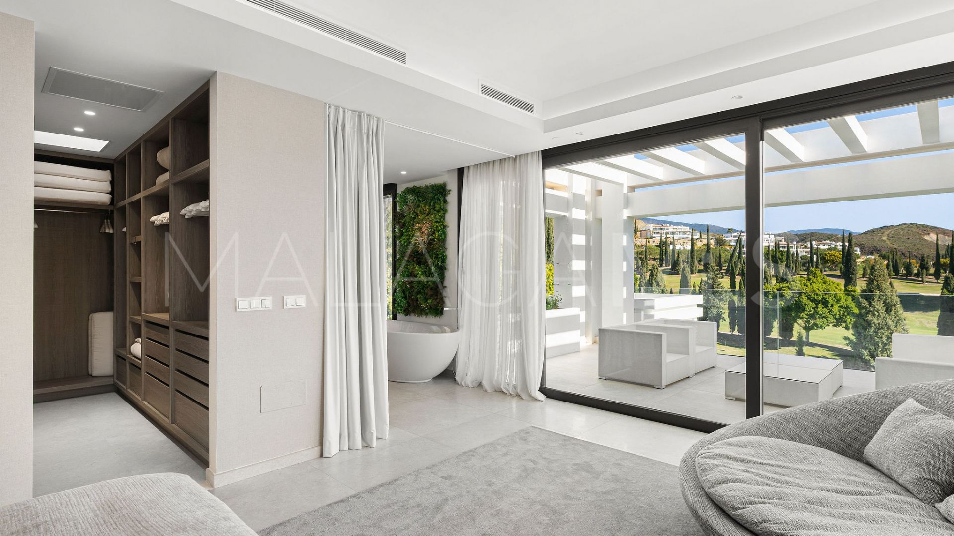 For sale 5 bedrooms villa in Los Flamingos