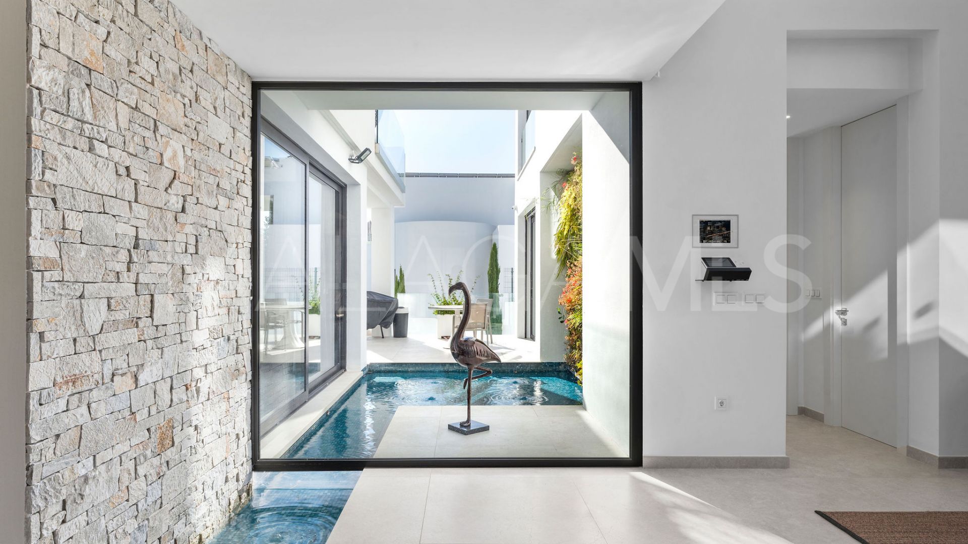 Villa for sale in Los Flamingos