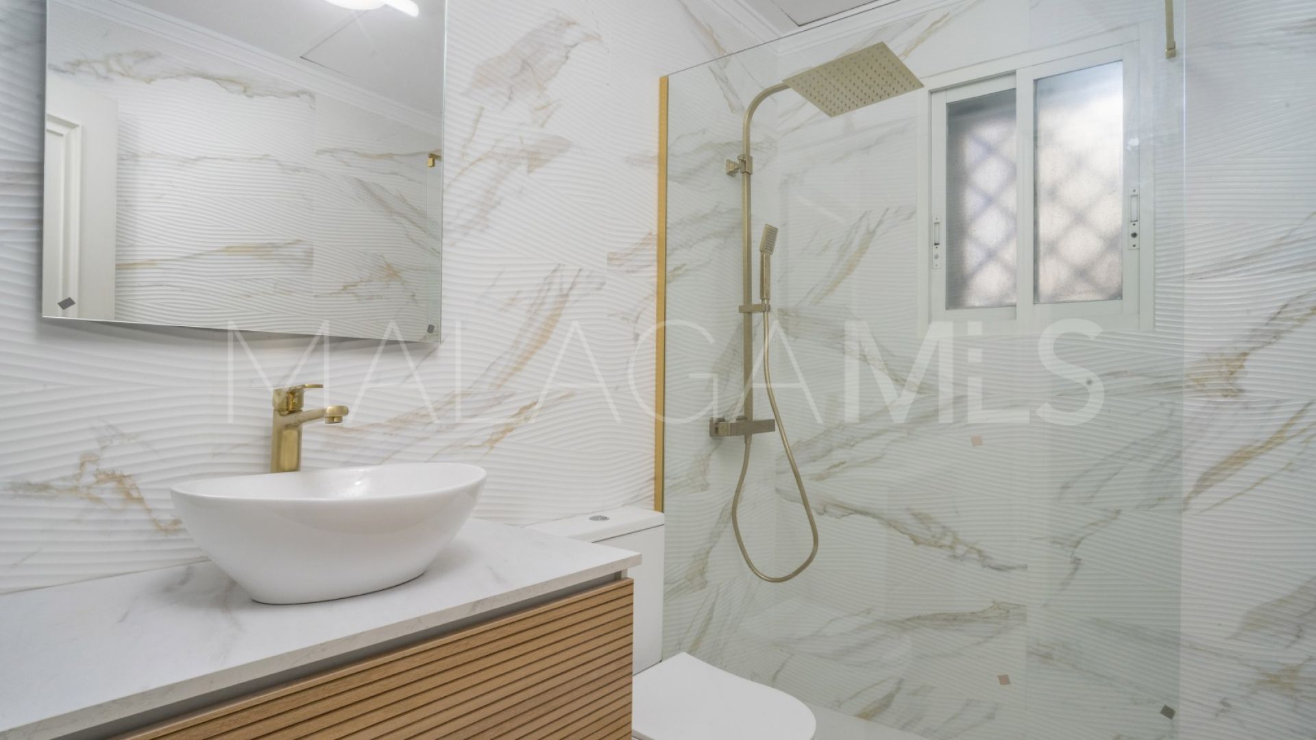 Aloha Gardens, apartamento planta baja with 2 bedrooms for sale