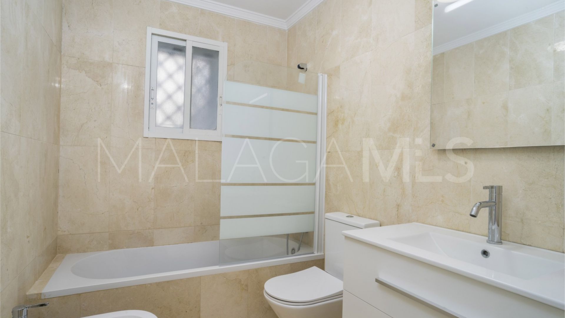 Aloha Gardens, apartamento planta baja with 2 bedrooms for sale
