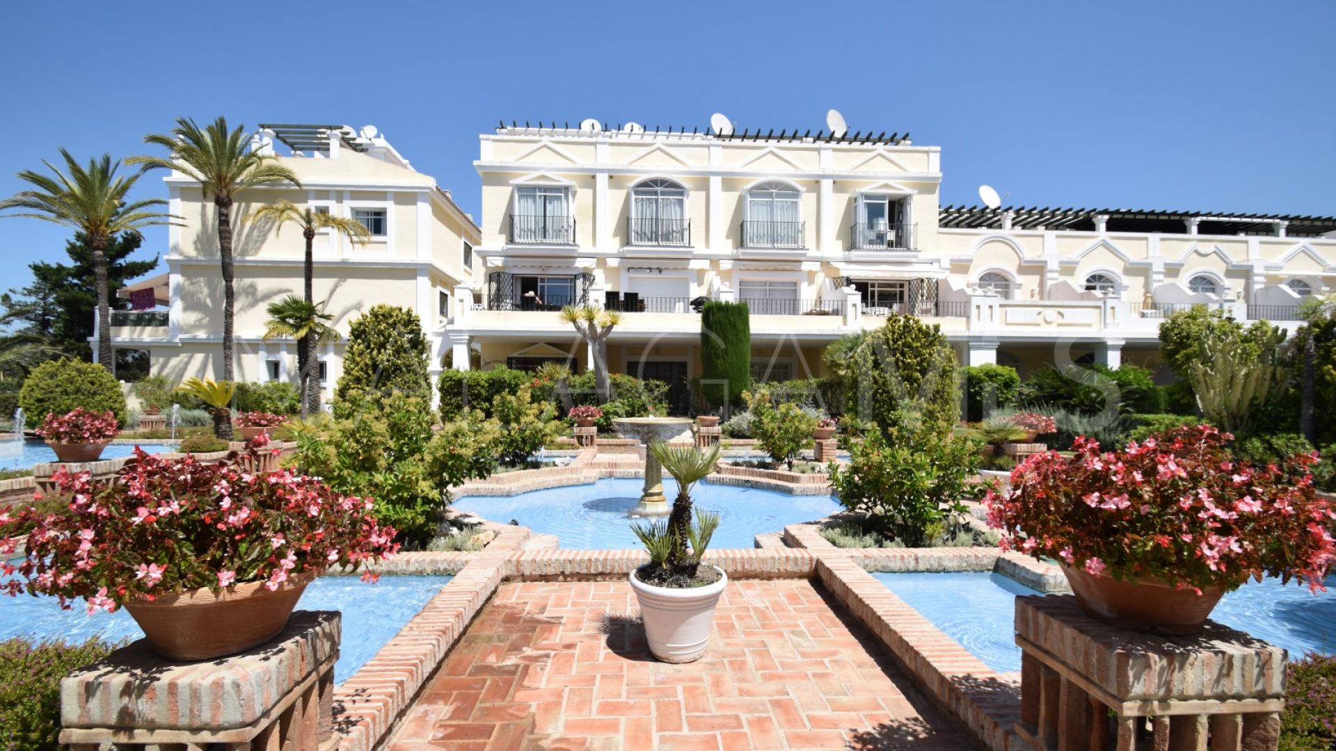 Aloha Gardens, apartamento planta baja with 2 bedrooms for sale