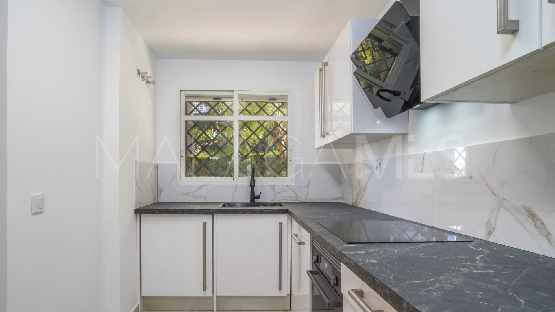 Aloha Gardens, apartamento planta baja with 2 bedrooms for sale