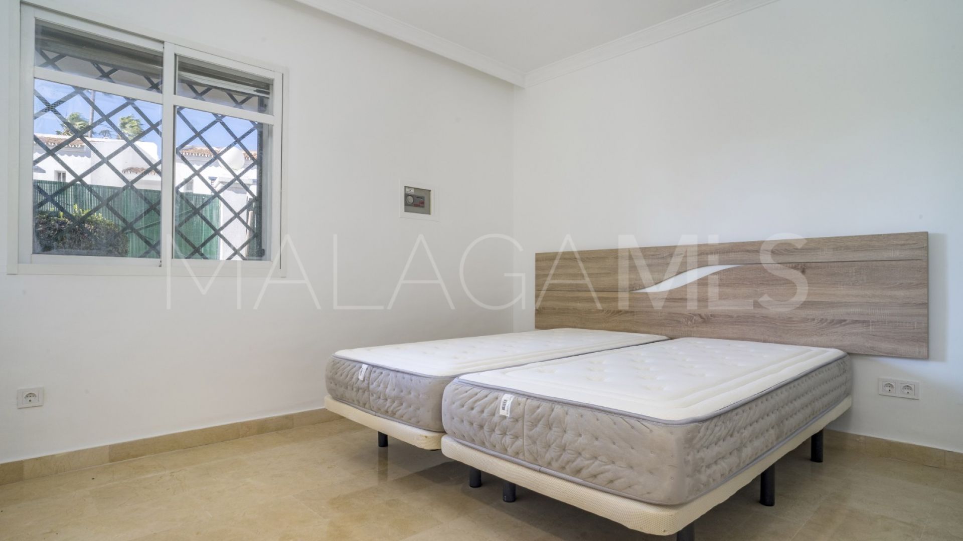 Aloha Gardens, apartamento planta baja with 2 bedrooms for sale