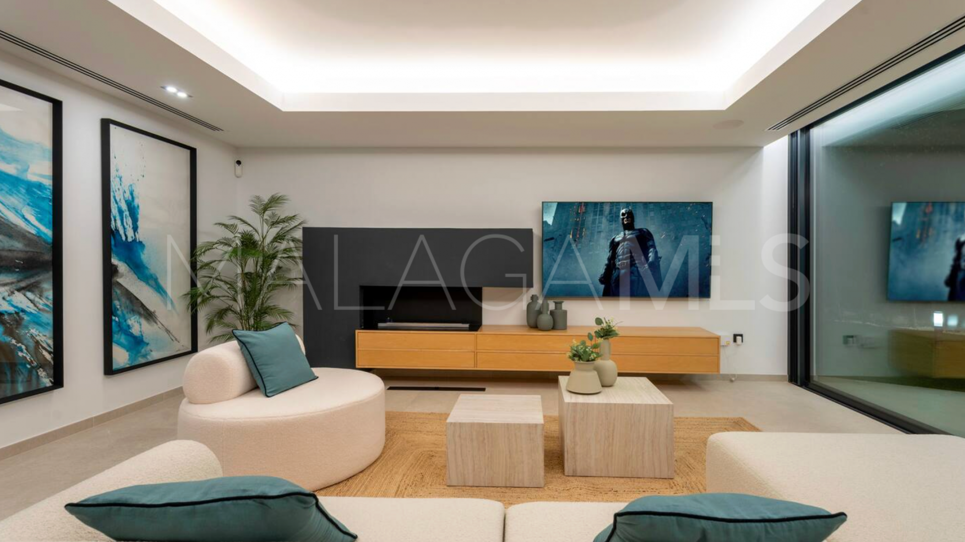 Villa for sale in La Reserva de Marbella