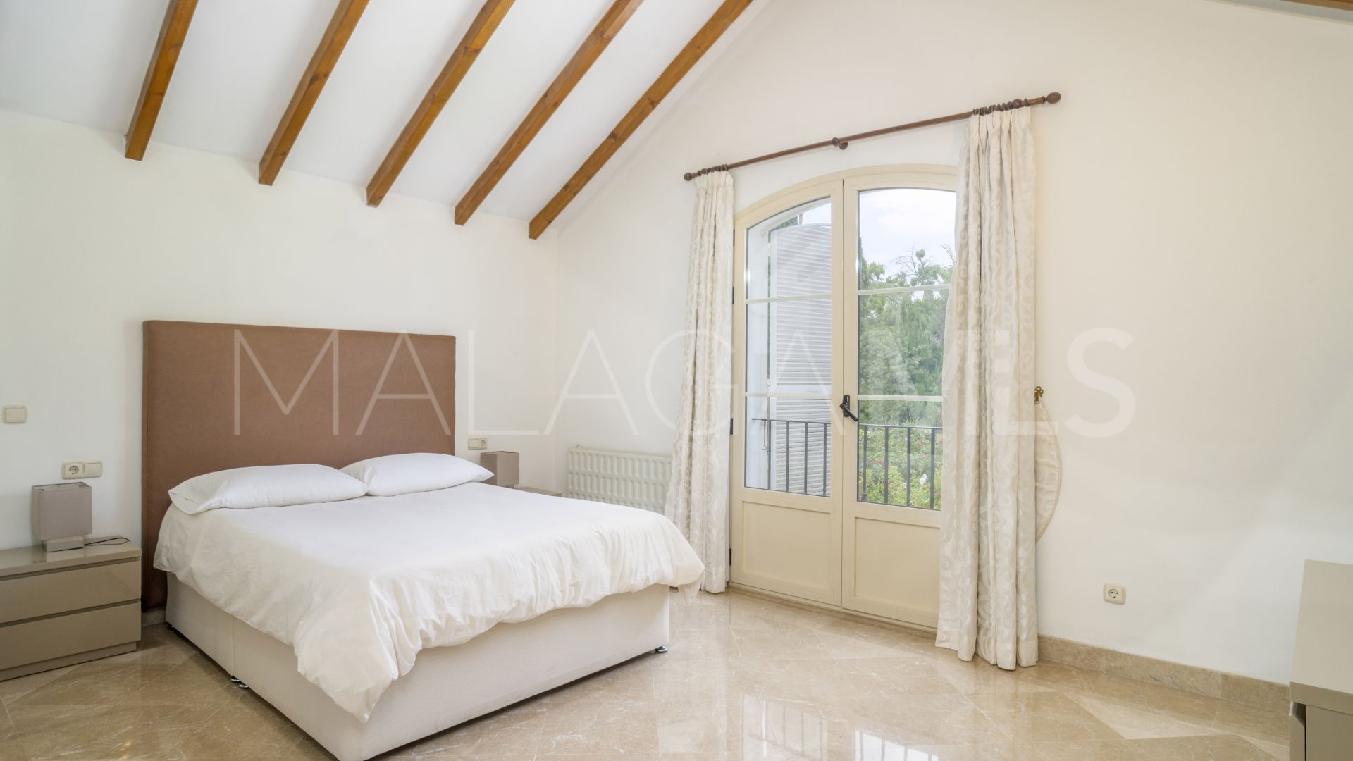 Aloha Real 3 bedrooms town house for sale