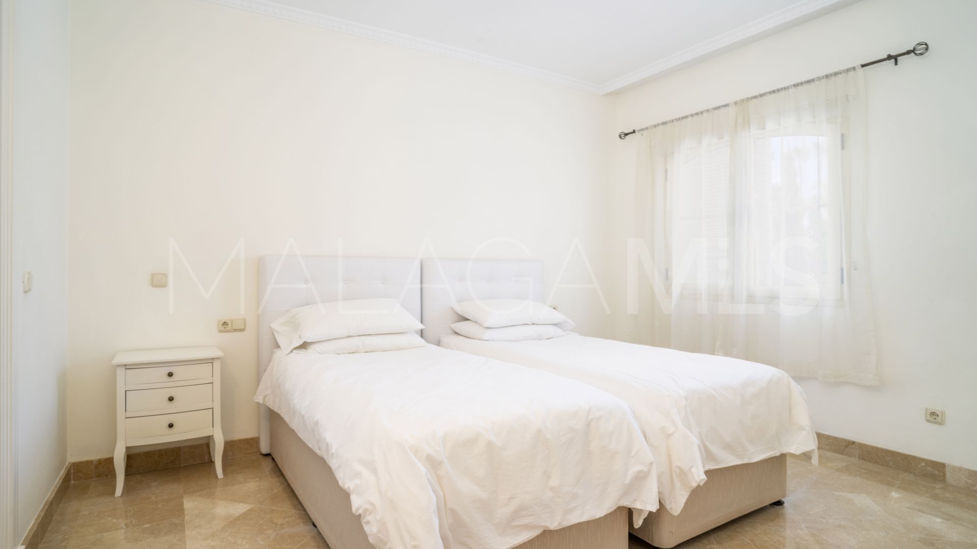 Aloha Real 3 bedrooms town house for sale