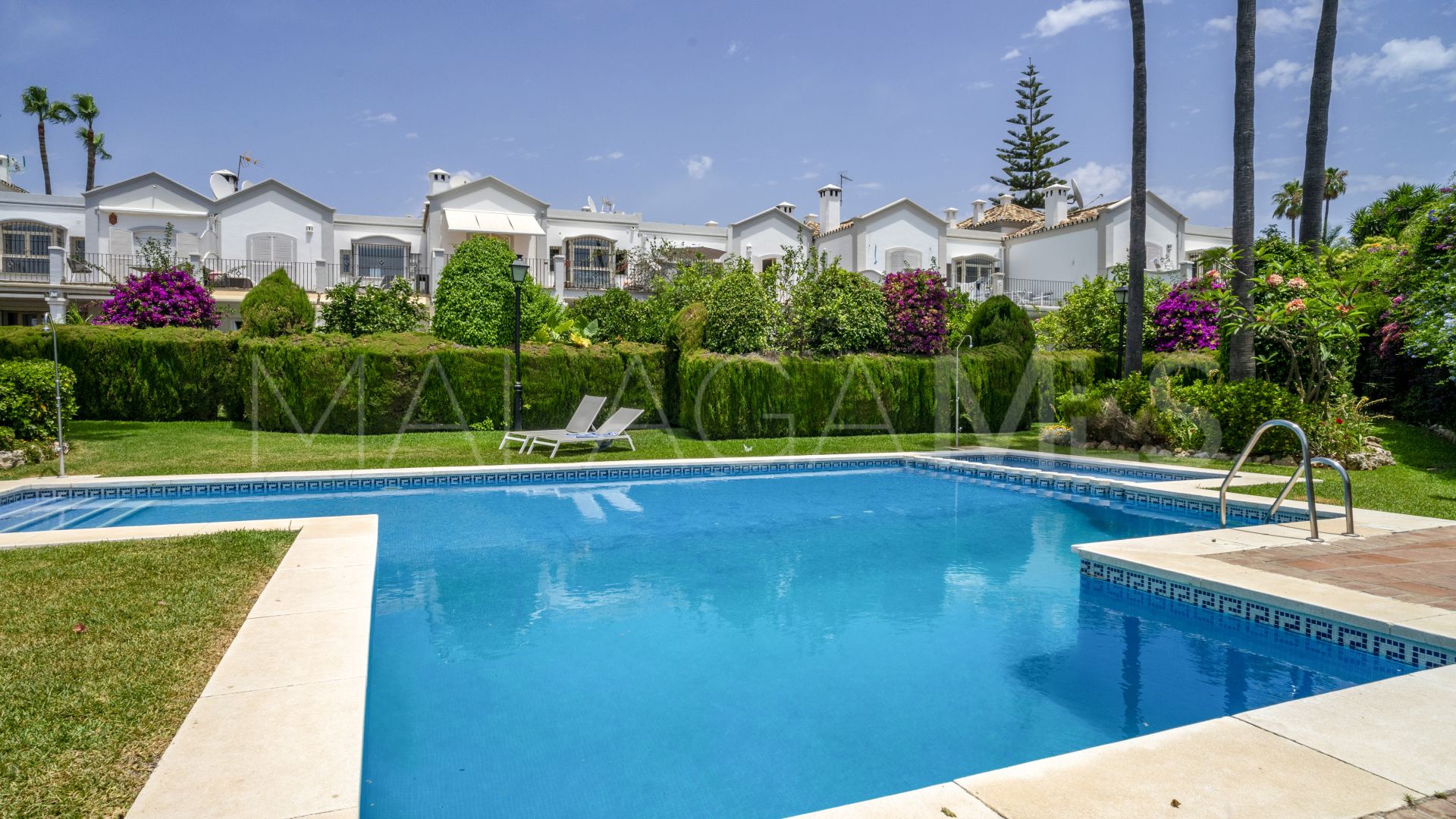Aloha Real 3 bedrooms town house for sale