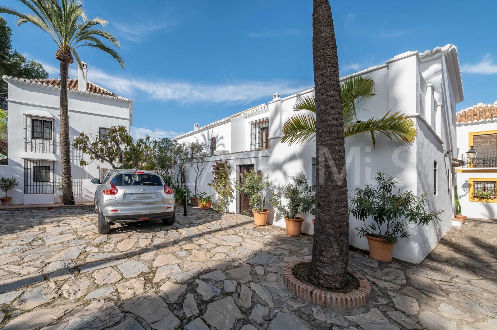 Radhus for sale in Golden Mile