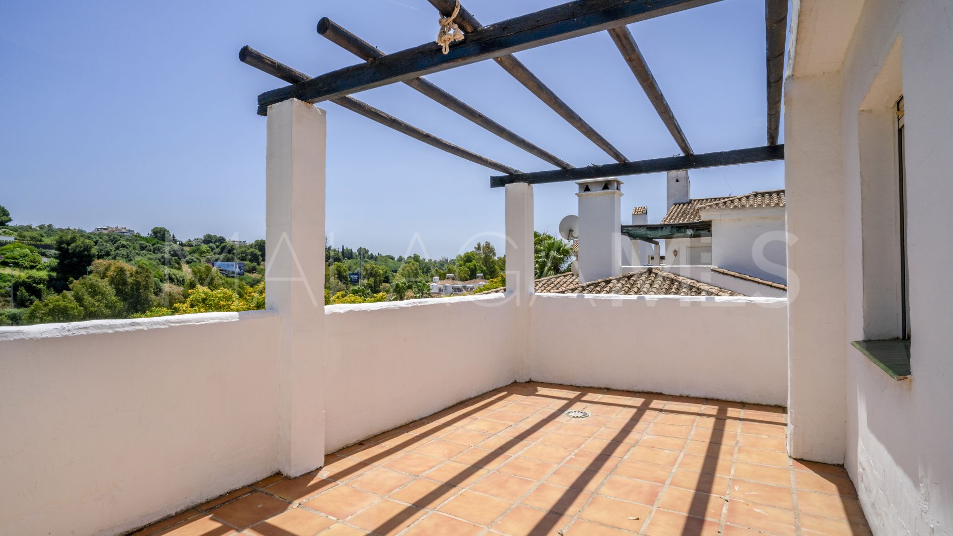 Atico duplex for sale in Los Naranjos de Marbella