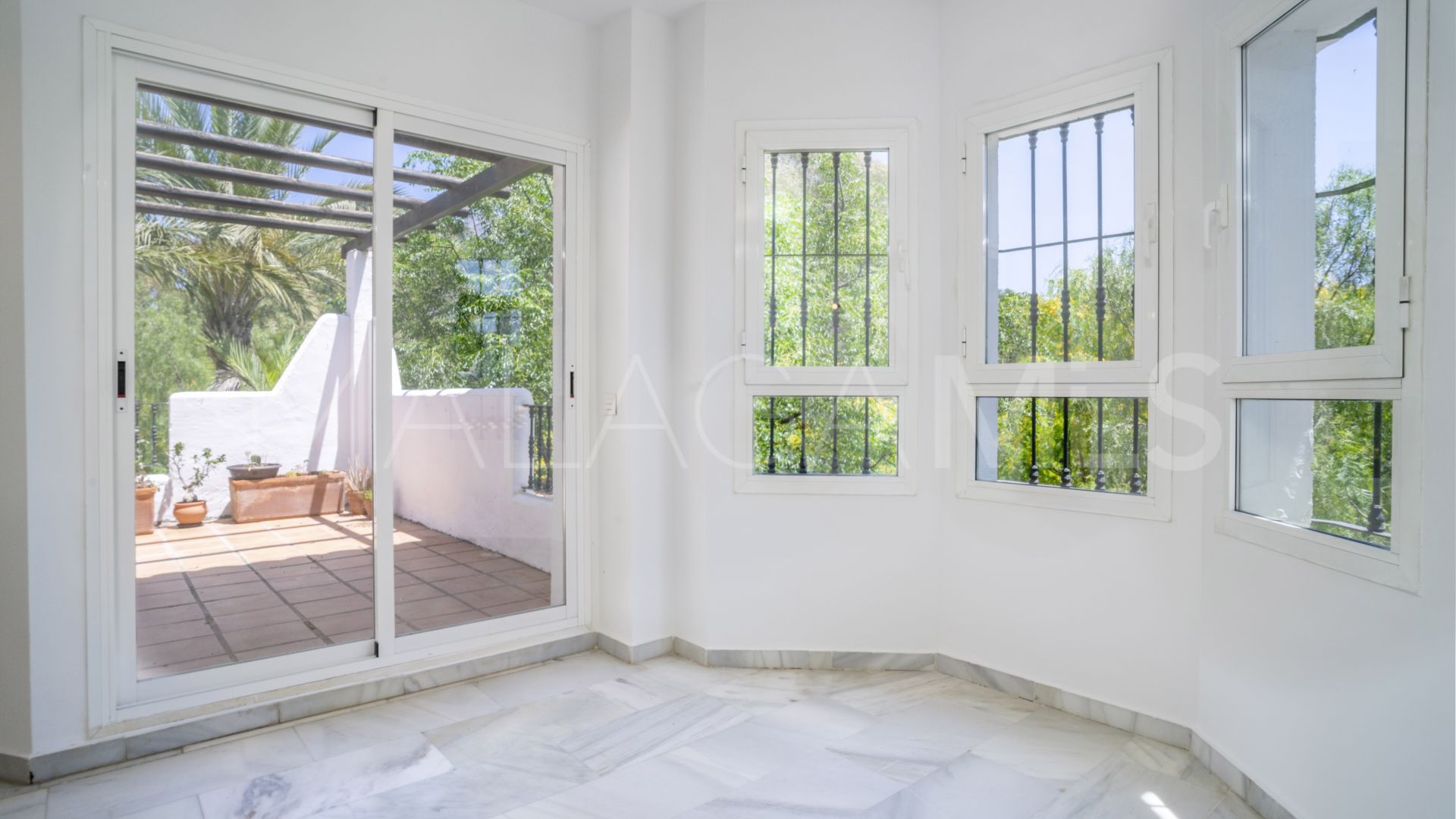Atico duplex for sale in Los Naranjos de Marbella