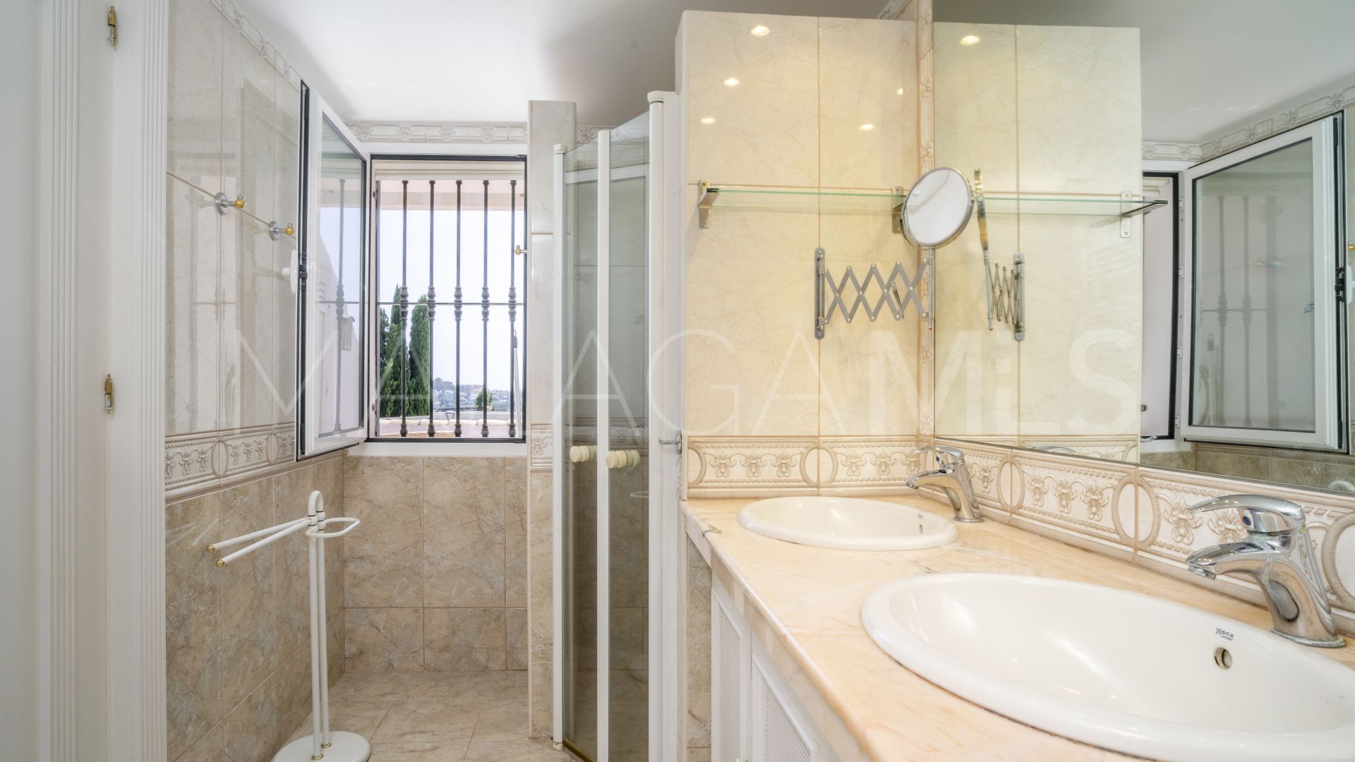 Radhus for sale in Altos de Aloha