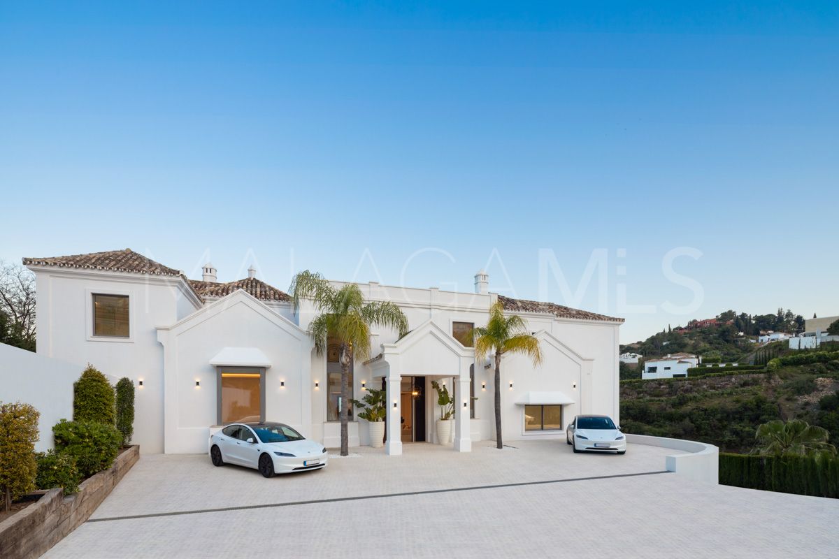 Villa for sale in El Madroñal with 5 bedrooms