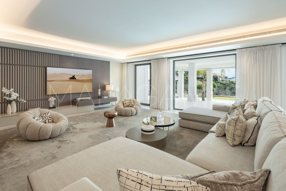 Villa for sale in El Madroñal with 5 bedrooms