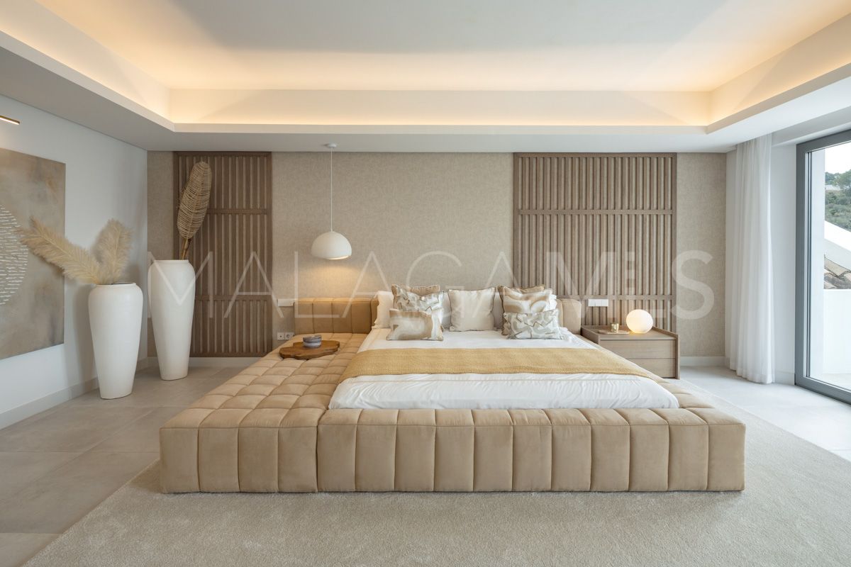 Villa for sale in El Madroñal with 5 bedrooms