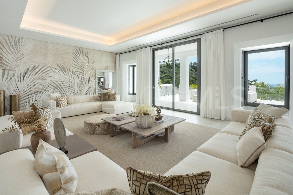 Villa for sale in El Madroñal with 5 bedrooms