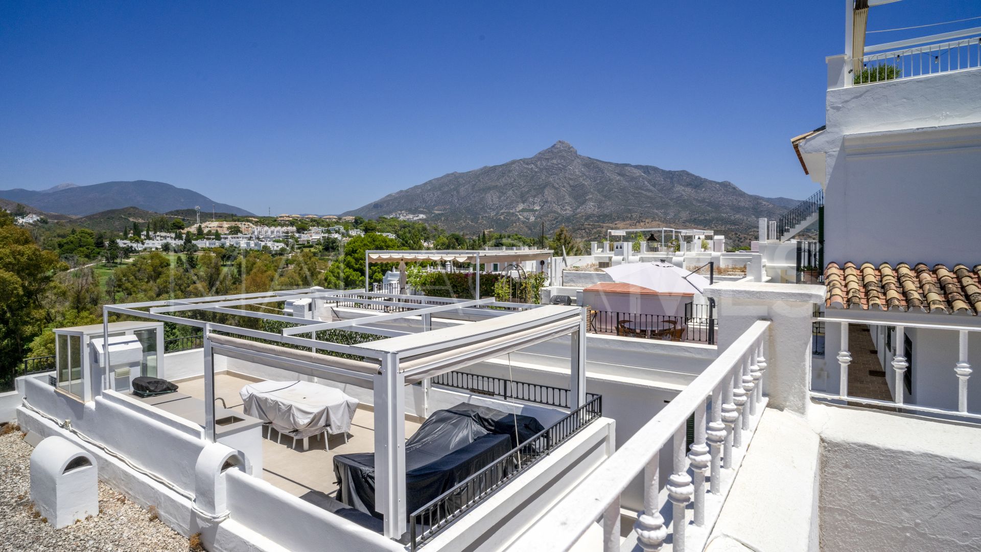 Town house for sale in Aloha Pueblo