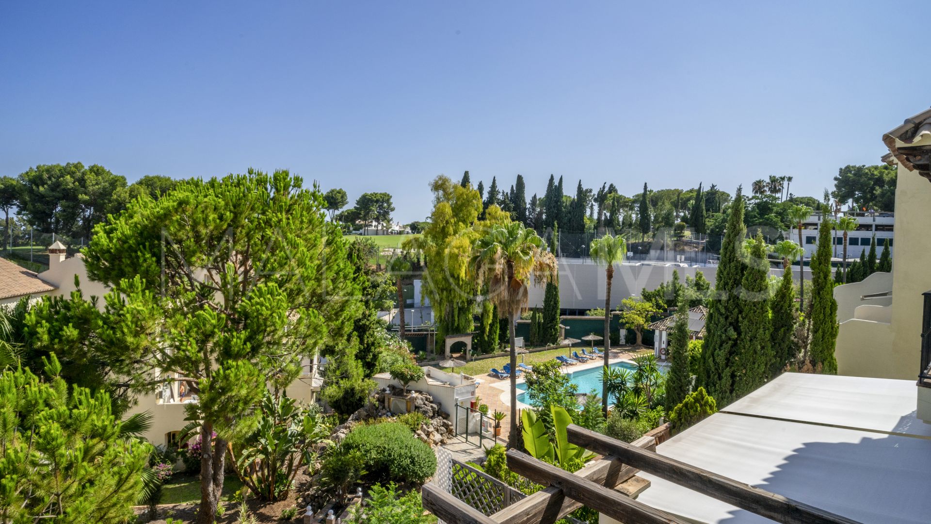 Triplex for sale in Los Pinos de Aloha