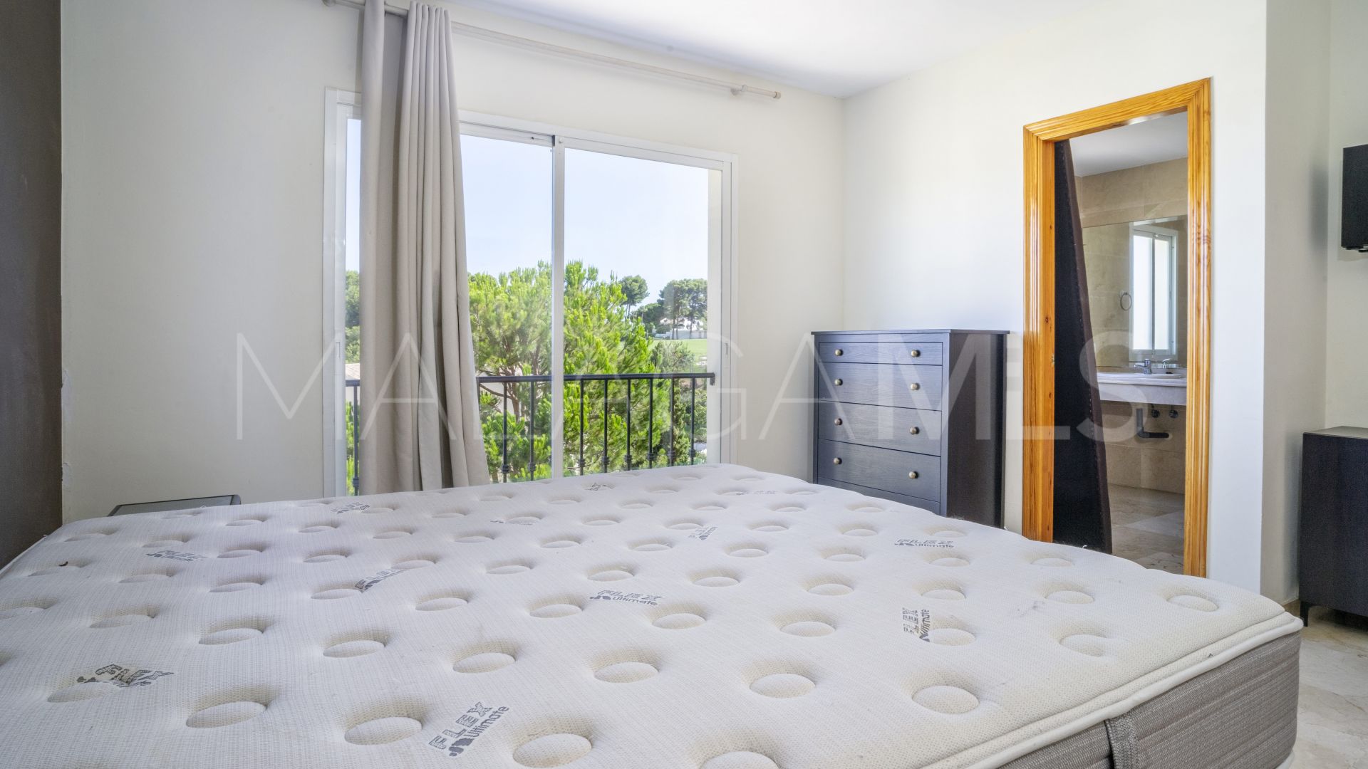 Triplex for sale in Los Pinos de Aloha