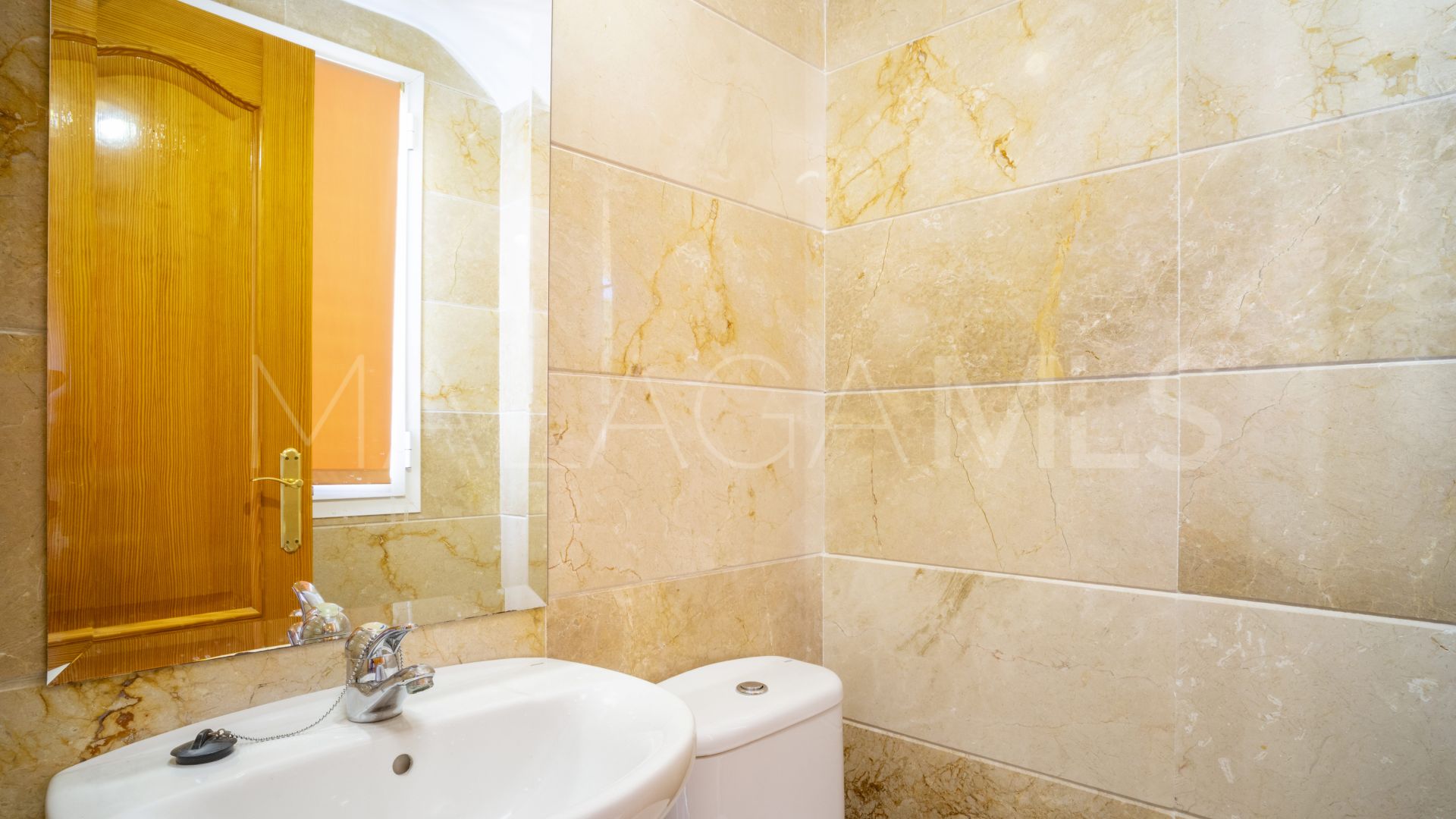 Triplex for sale in Los Pinos de Aloha