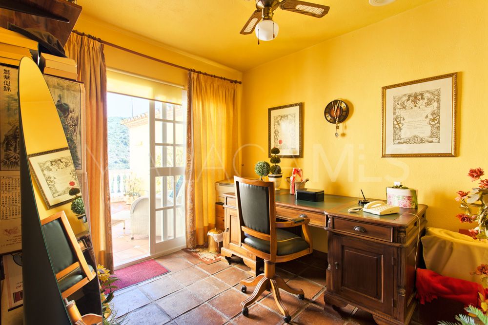 Radhus for sale in Benahavis Centro
