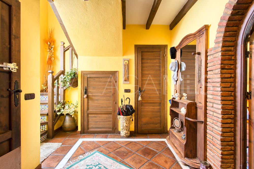 Radhus for sale in Benahavis Centro