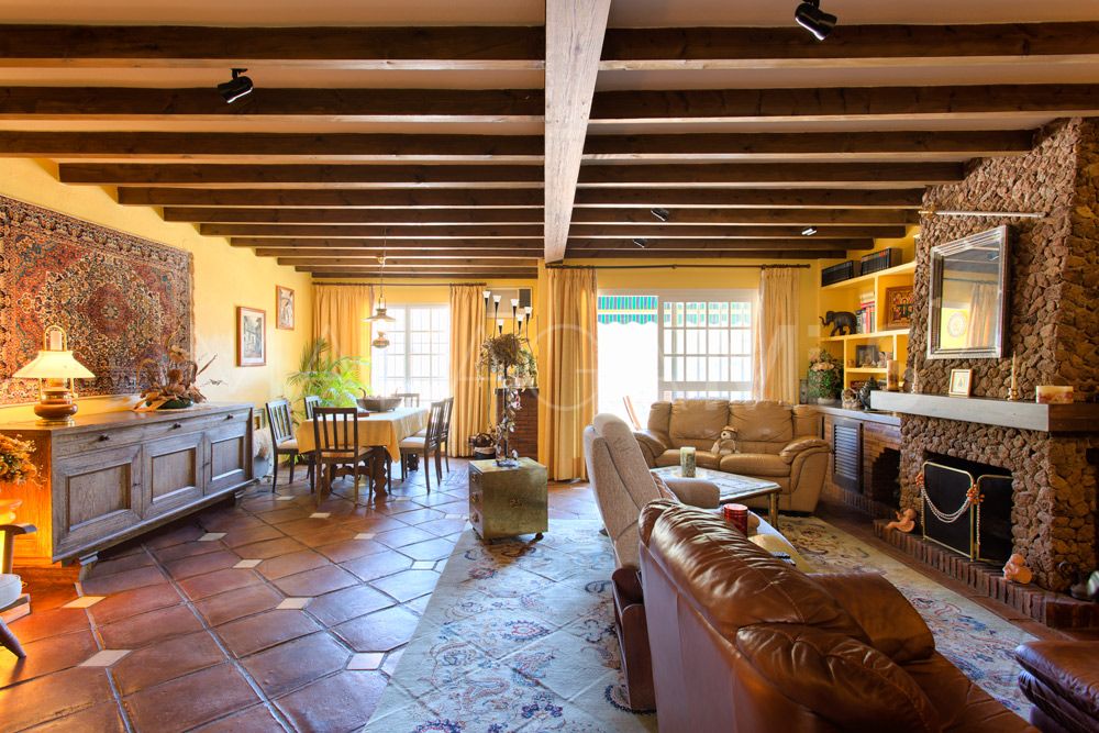 Radhus for sale in Benahavis Centro