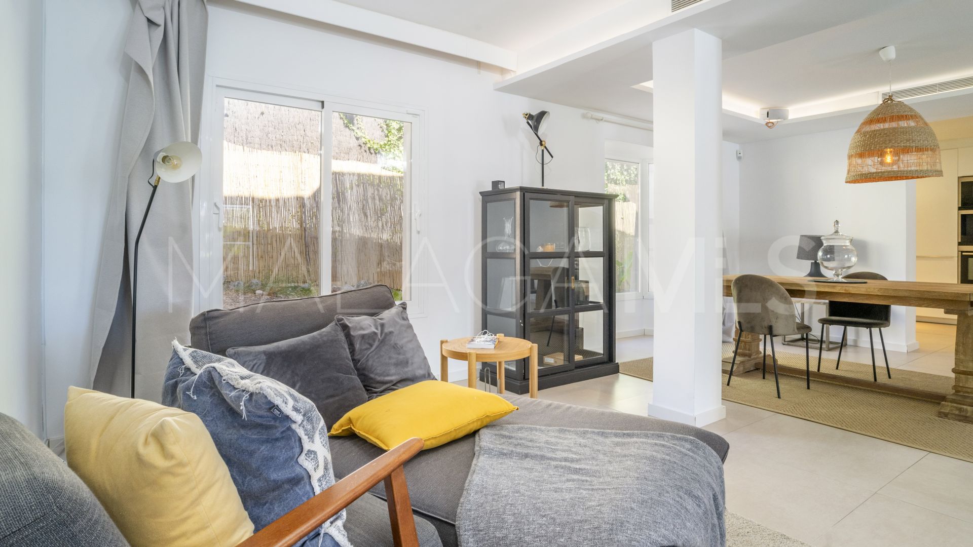 Villa for sale in Nueva Andalucia