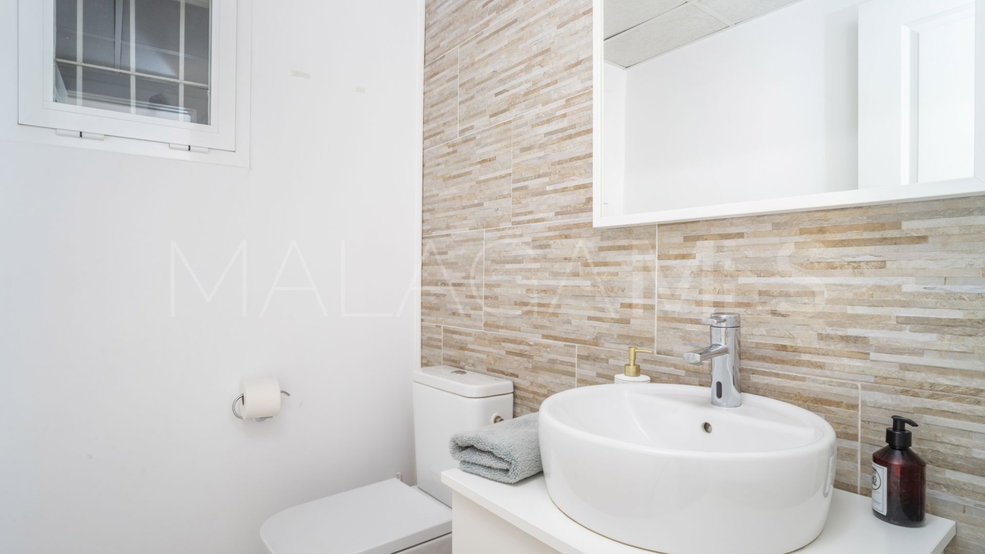 Villa for sale in Nueva Andalucia