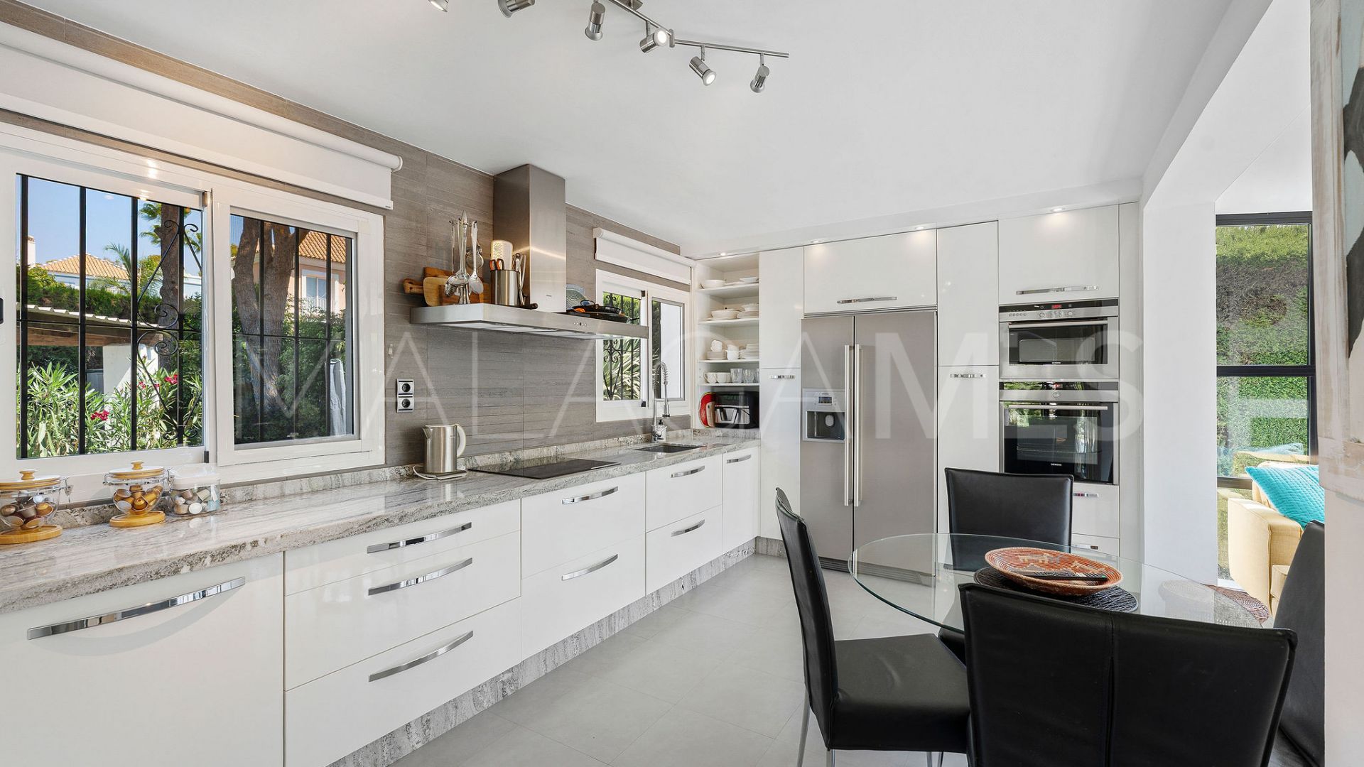 Villa for sale in Marbella Country Club