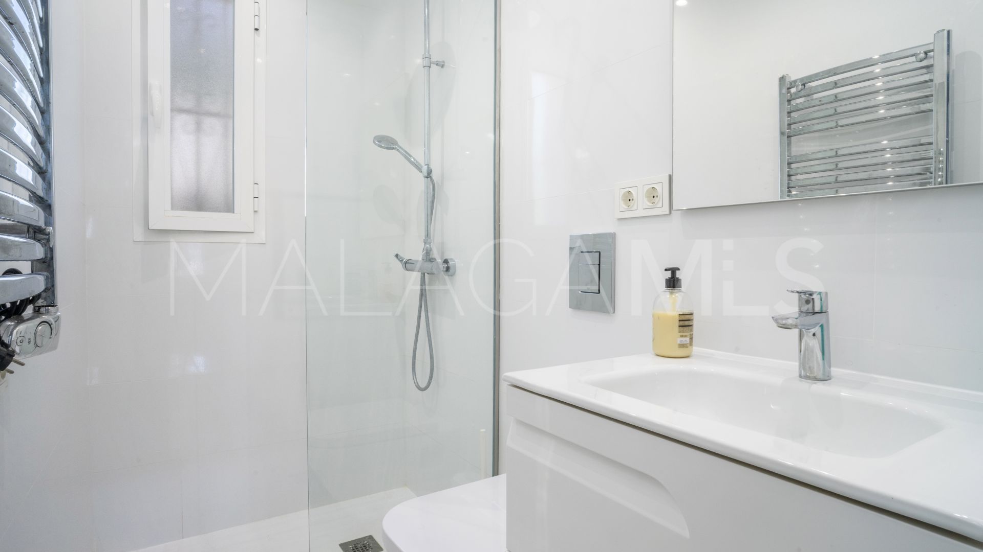 For sale Los Dragos ground floor apartment with 2 bedrooms
