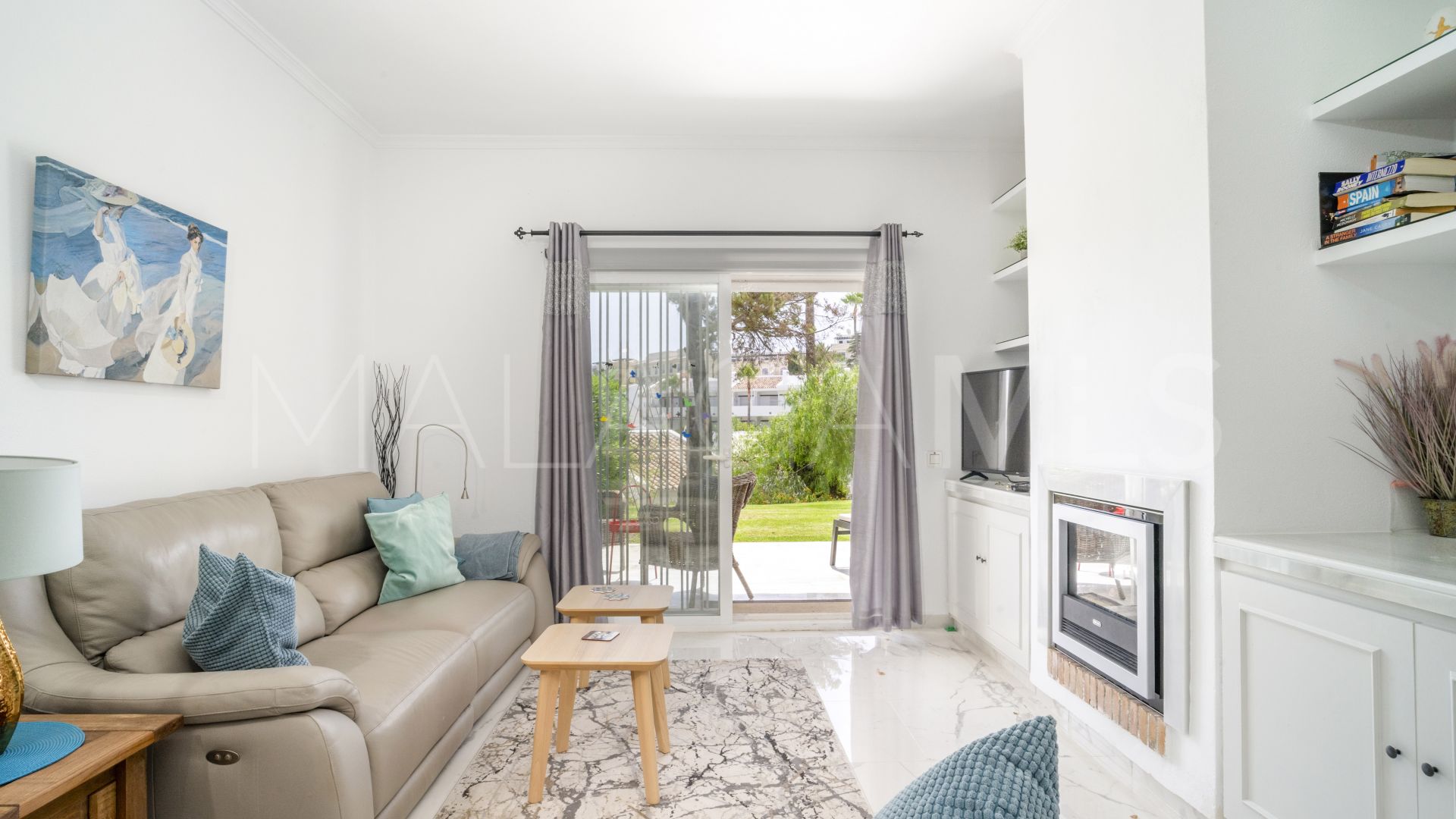 For sale Los Dragos ground floor apartment with 2 bedrooms