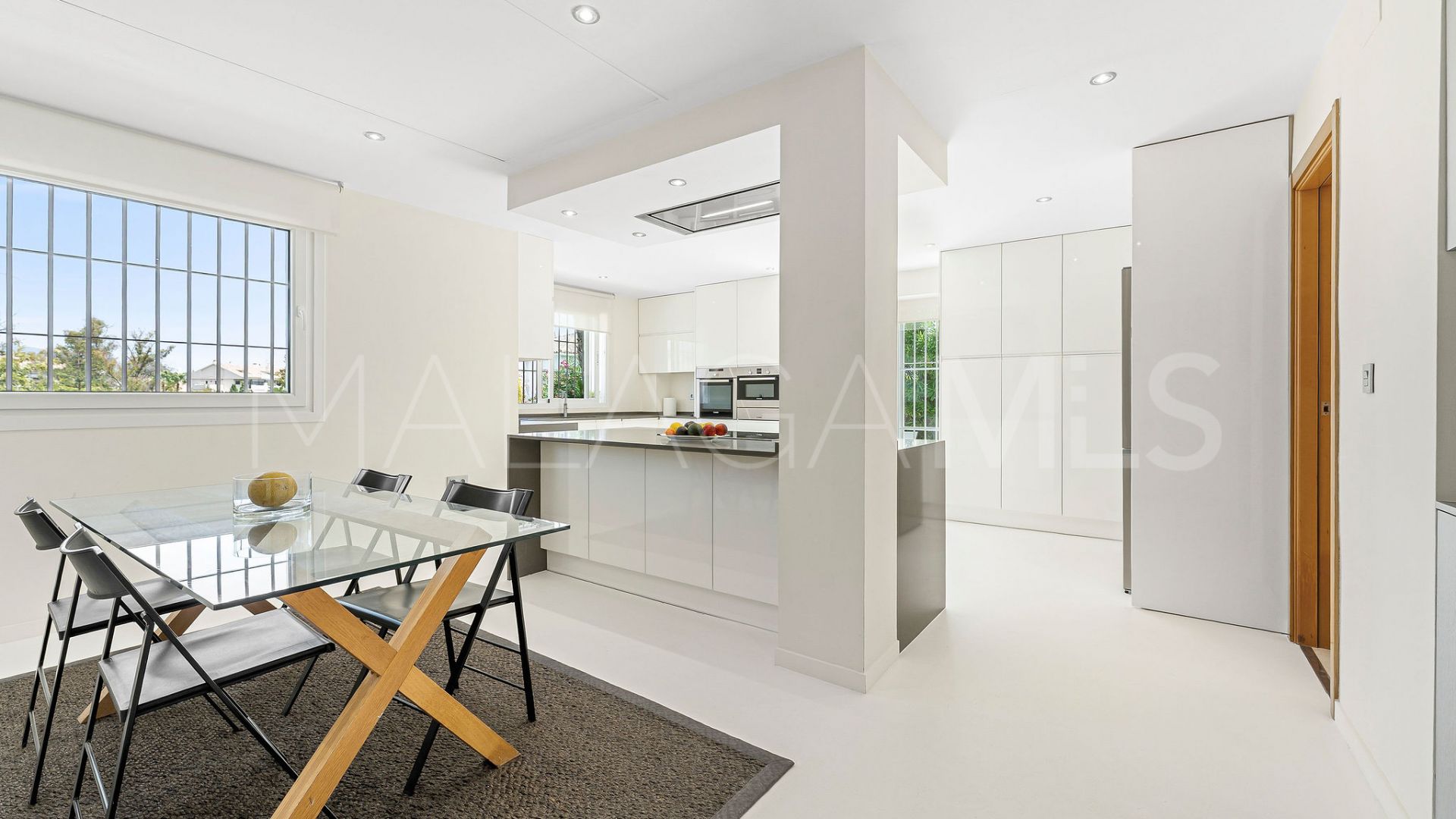 5 bedrooms villa for sale in Guadalmina Alta