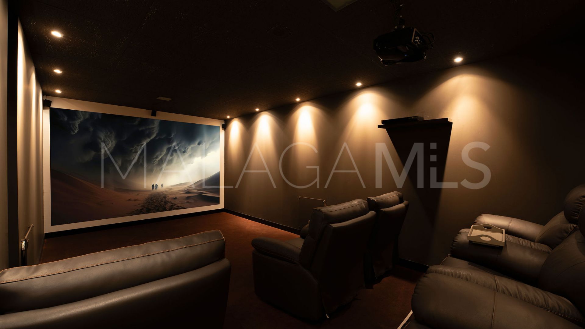 5 bedrooms villa for sale in Guadalmina Alta