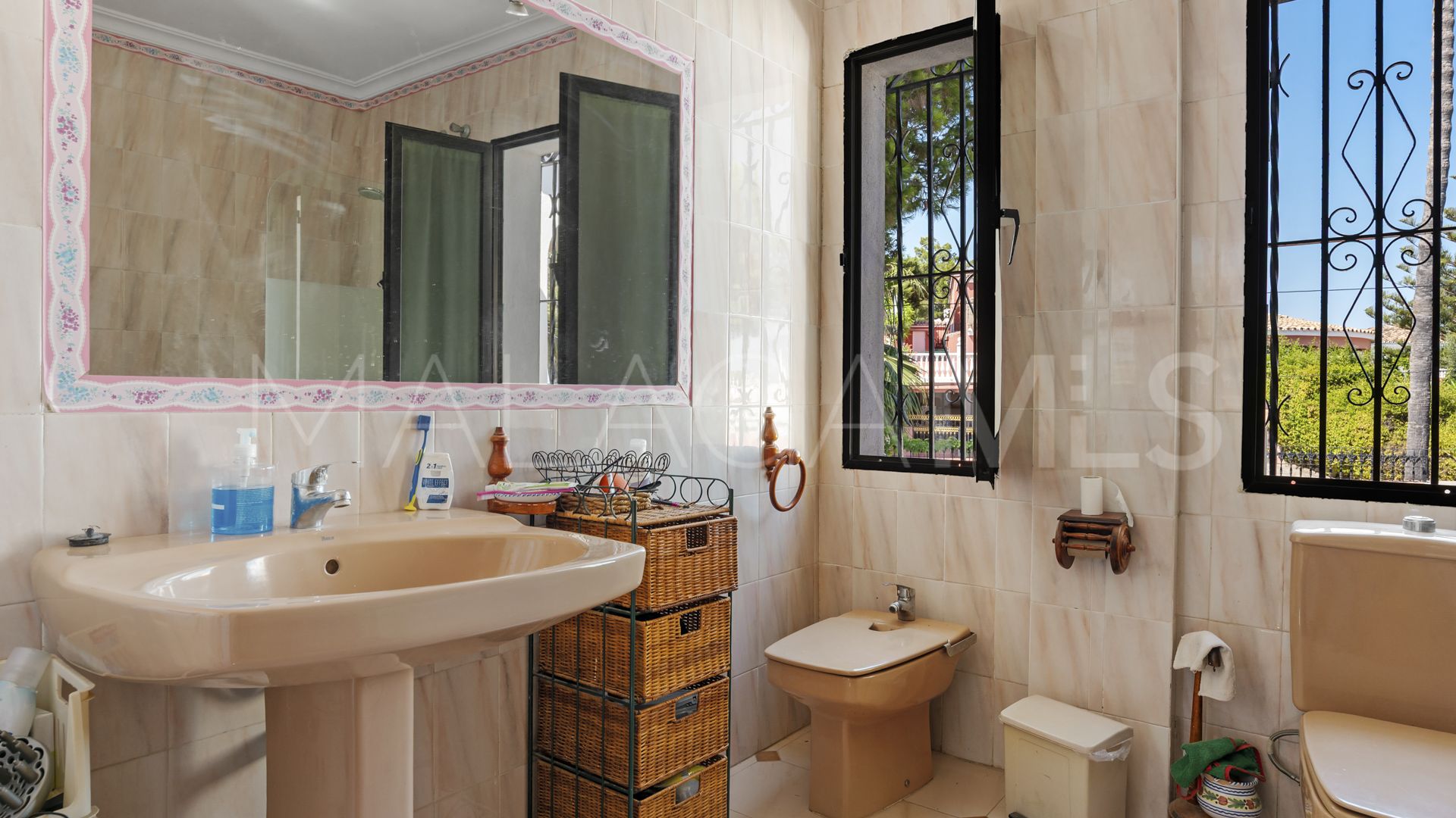 Villa de 6 bedrooms for sale in Don Pedro