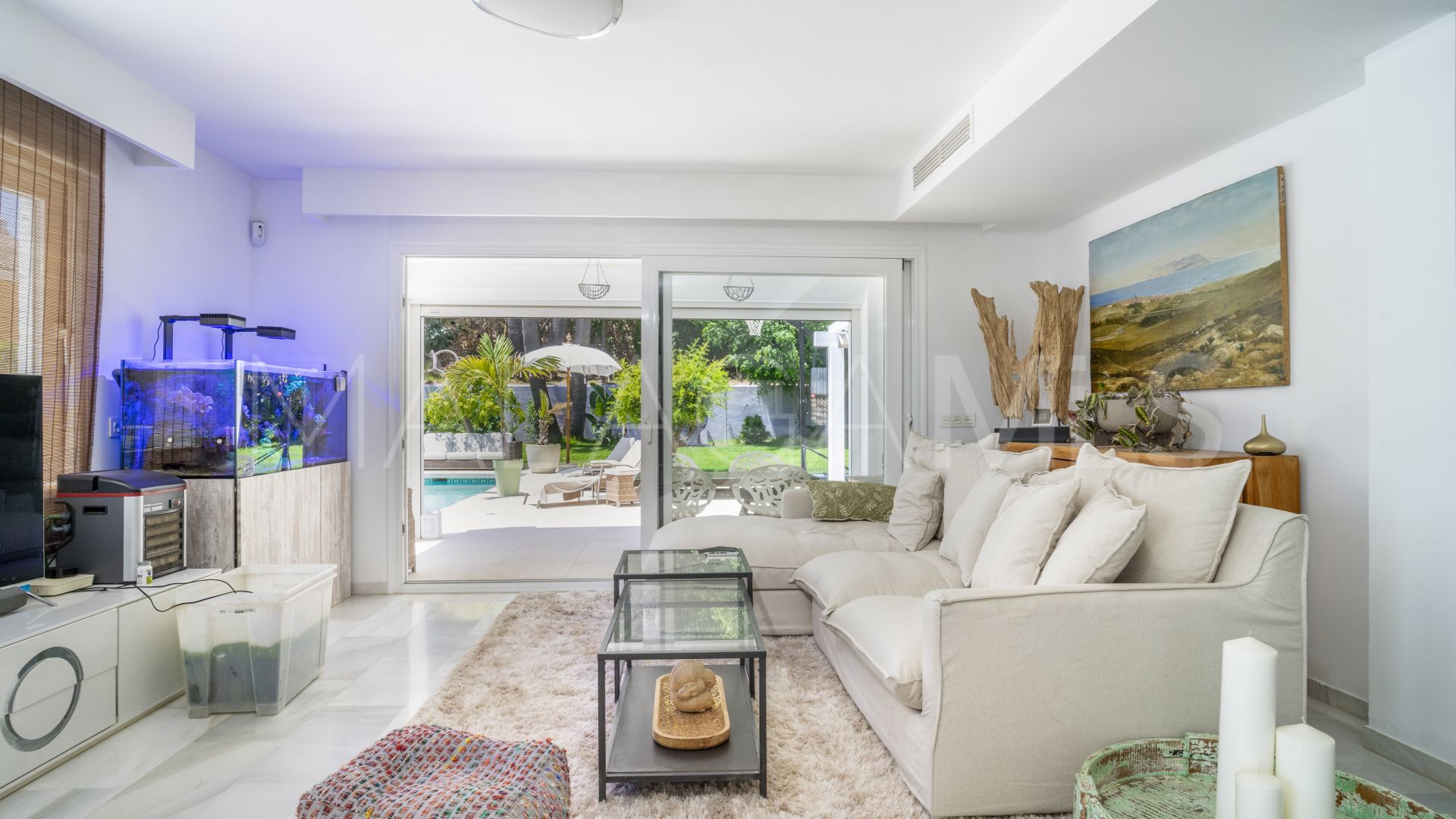 Villa for sale in Los Naranjos Hill Club